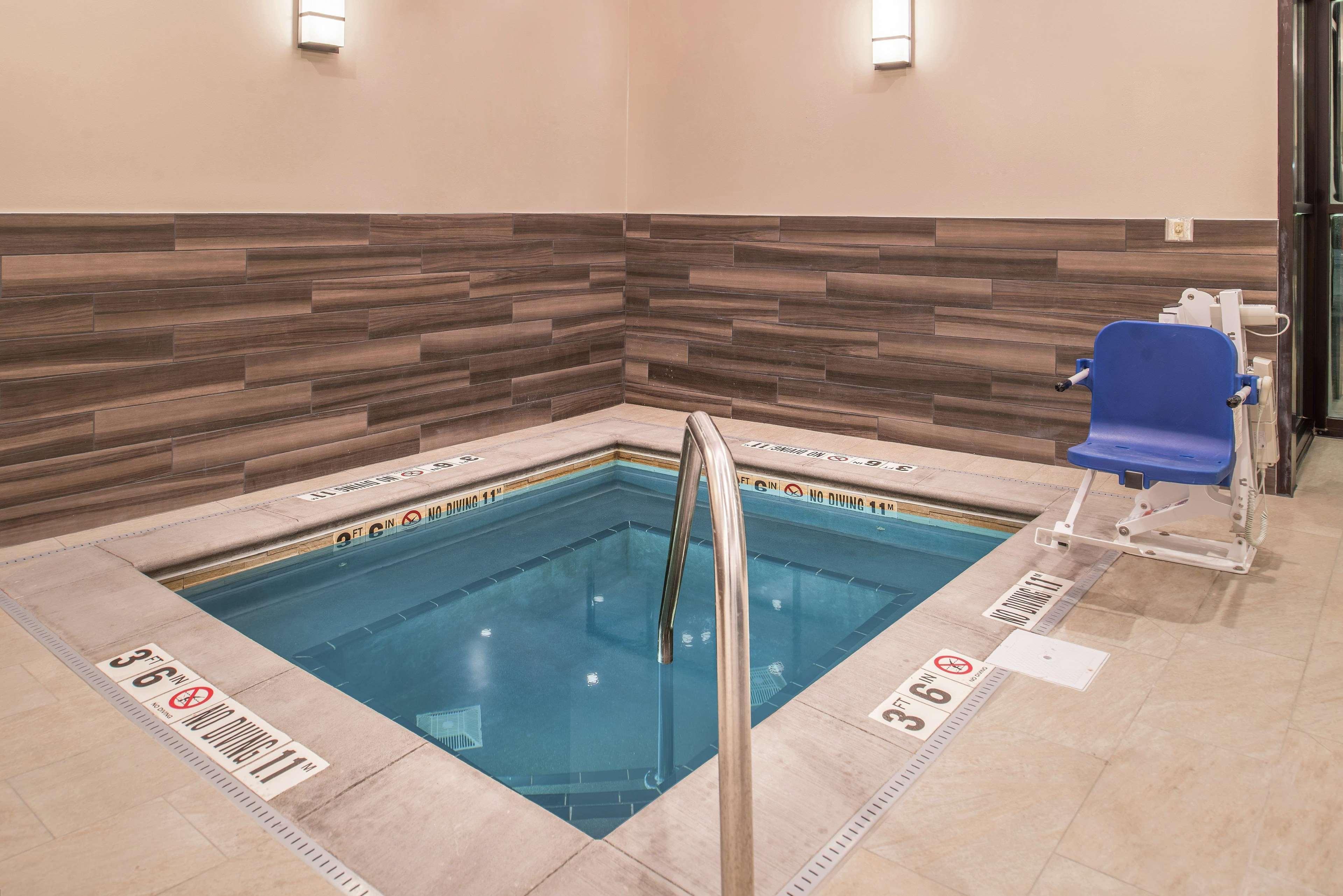 Doubletree By Hilton Lafayette East Hotel Ngoại thất bức ảnh